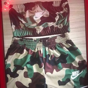 Nike Fits sizes S M L